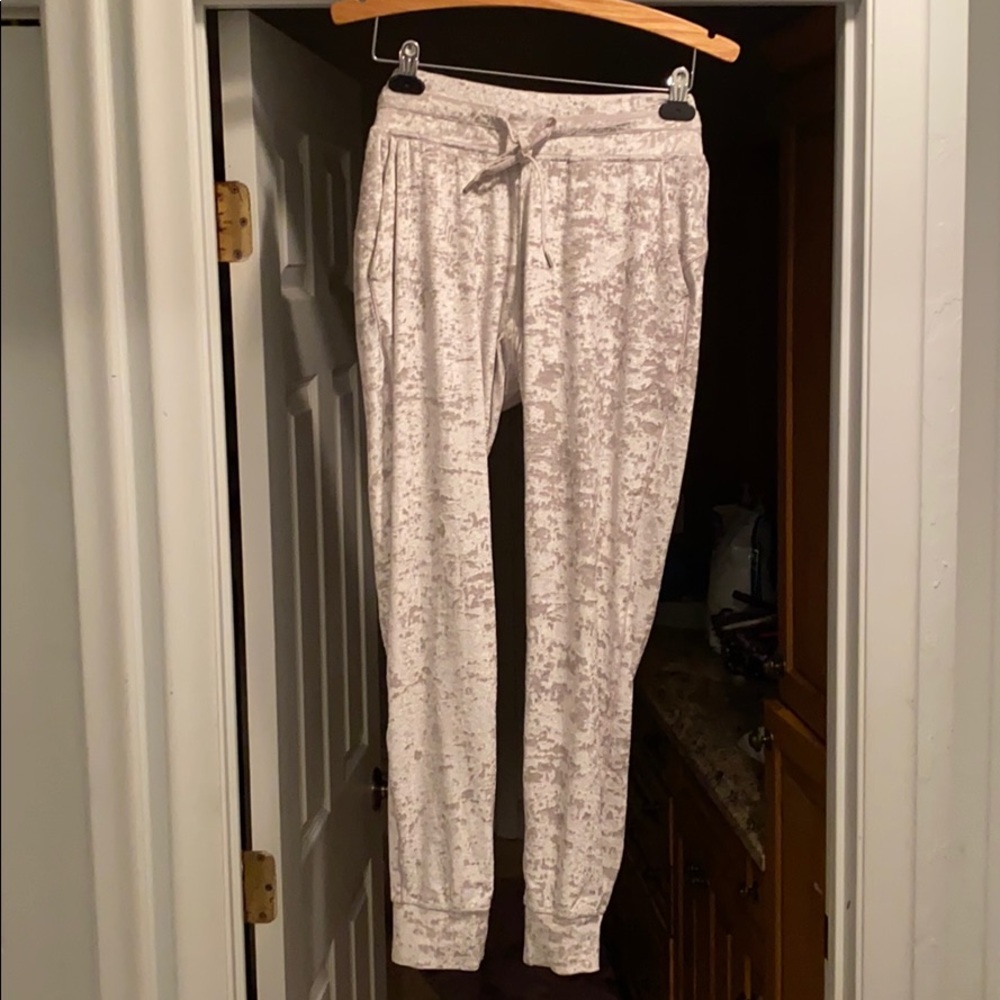 Lululemon Ready to Rulu Joggers